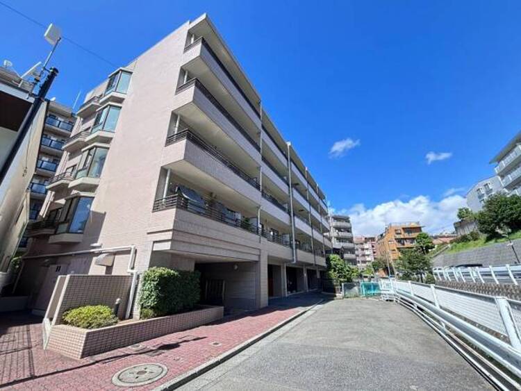 外観 周辺環境や街並みなど、図面だけでは分からない現地の雰囲気もぜひご確認くださいませ。