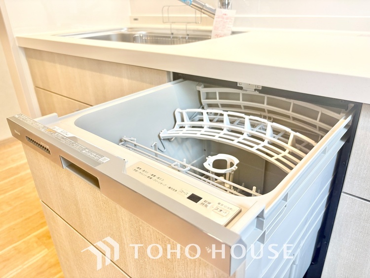 キッチン 【Kitchen】一歩一歩踏みしめる喜びを。光り眩い羨望のリビングへ。一歩一歩を踏みしめて家族の集う幸せの場所へ。すべてがクライマックスのマイベストホーム。