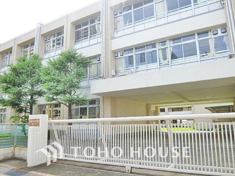 周辺 川崎市立久本小学校まで約600m