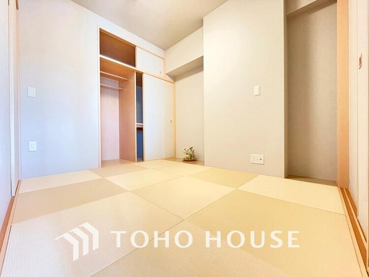 内装 白を基調とした室内は、明るい住空間を造り出すだけでなく、清潔感をもたらしてくれます。