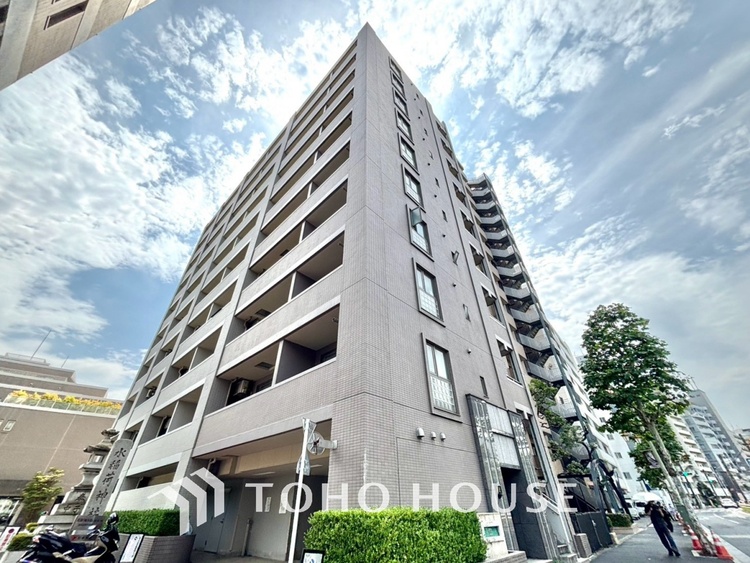 外観 漂う上質な空気感、マンションに入れば「おかえりなさい」と笑顔で迎えてくれるエントランス。最良の心配りを感じるマンションでした。