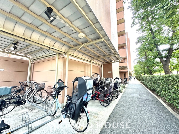 その他 ほんの少しのこだわり。ちょっとした色使いがその家がもつ雰囲気、趣（おもむき）を携え、暮らす家族や訪ねてくる友人・知人に新鮮な香りを運んできます。