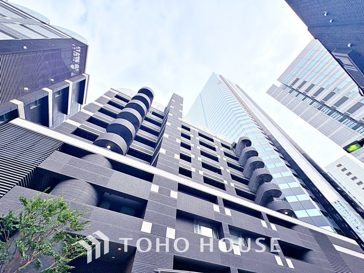 外観 漂う上質な空気感、マンションに入れば「おかえりなさい」と笑顔で迎えてくれるエントランス。最良の心配りを感じるマンションでした。