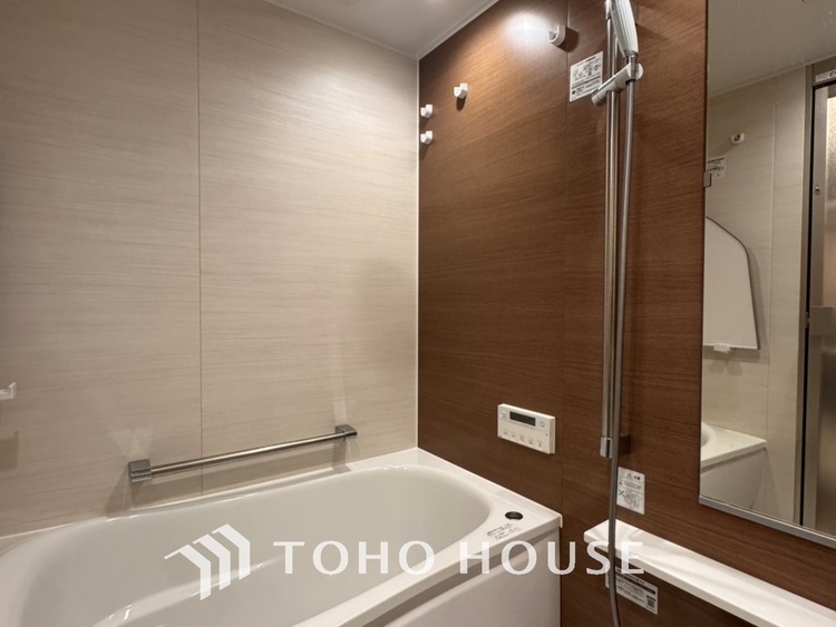 風呂 【BATHROOM】◆プライベートな空間◆simpleだからrelaxできるんです。こころもからだもキレイさっぱり。