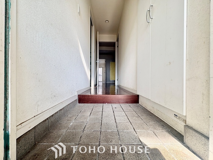 玄関 【ENTRANCE】◆家の顔◆玄関は家の顔。収納上手は玄関を制する。