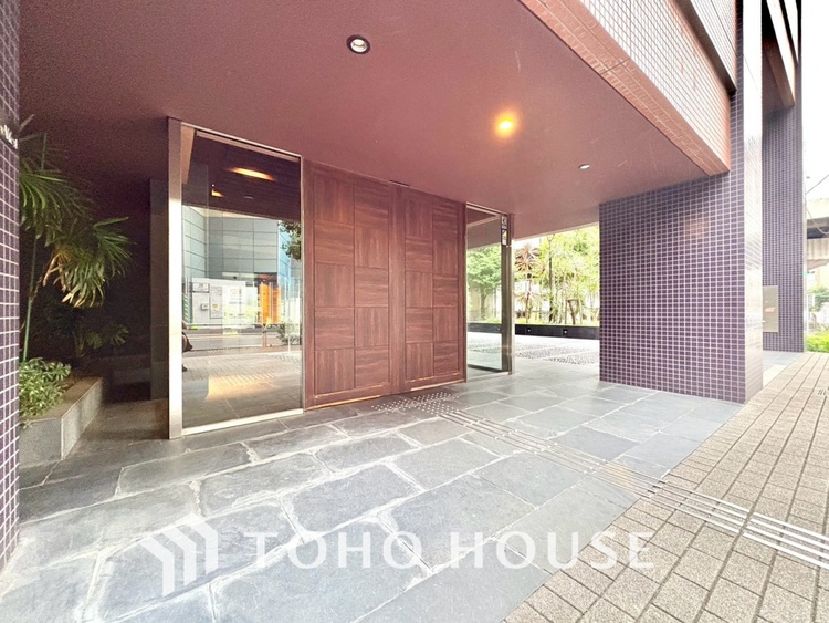 その他 【ENTRANCE】◆そびえ立つ◆我が家のシンボル。遠くの空が赤く染まる夕べが待ち遠しい。