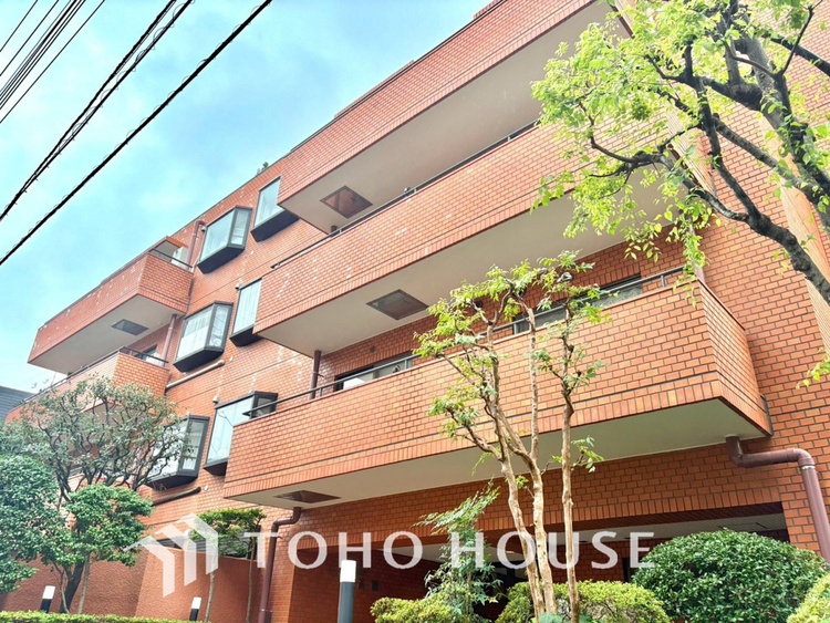 その他 【BALCONY】◆BLUE SKY◆自然の心地よさに包まれる。大開口の外に広がるのは爽やかな青空。