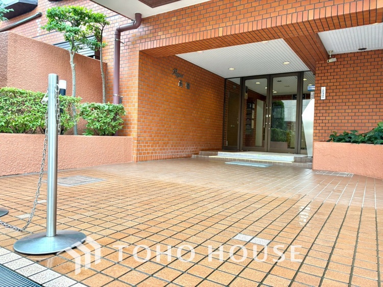 その他 【ENTRANCE】◆そびえ立つ◆我が家のシンボル。遠くの空が赤く染まる夕べが待ち遠しい。