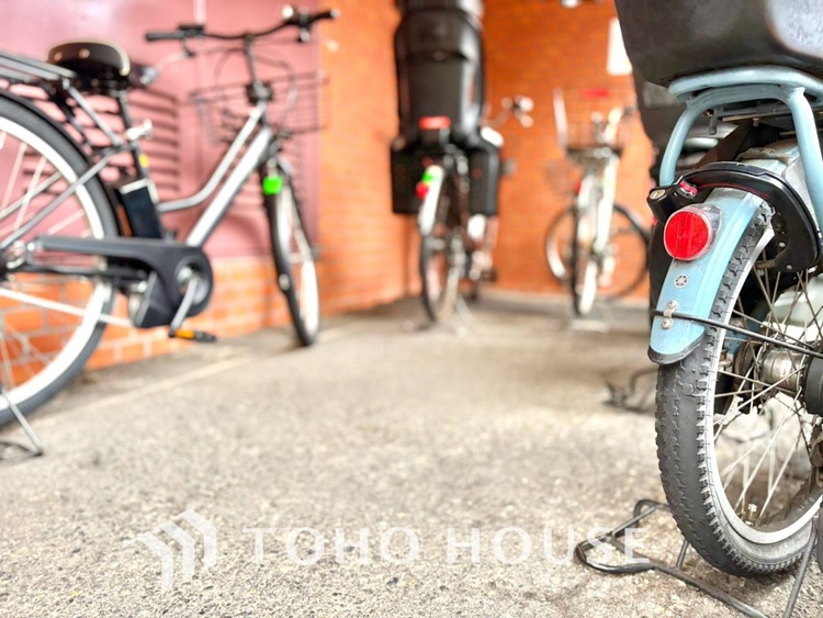その他 【BICYCLE PAEKING LOT】◆駐輪場◆快適な生活には欠かせない自転車。開放的な駐輪場がございます。