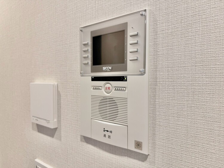 その他 誰が来てもわかる様にモニター付きインターホンを設置。