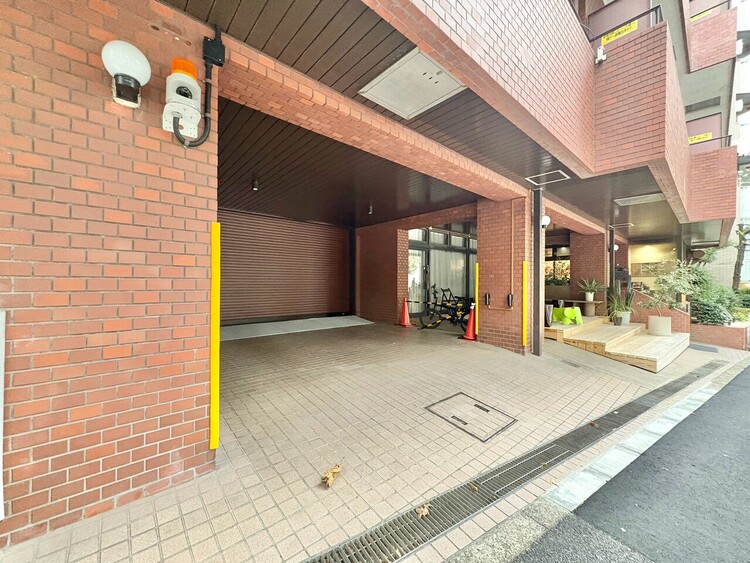その他 駐車スペースが嬉しいですね。※空き状況は都度ご確認下さい。