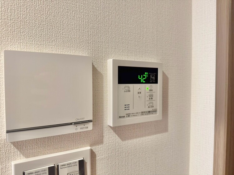 その他 見やすい画面で操作しやすい給湯パネル。