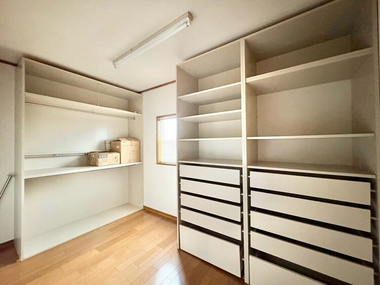 その他 家電やスーツケース、ストック品など何でも片付く嬉しい空間です。