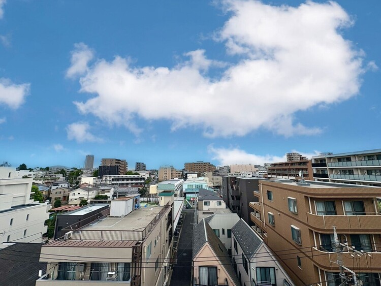 その他 眺望や窓からの景色が良いと、家で過ごす時間も快適です。