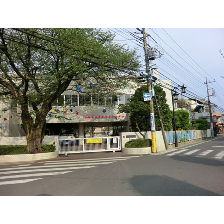 周辺 新所沢幼稚園(約550m)