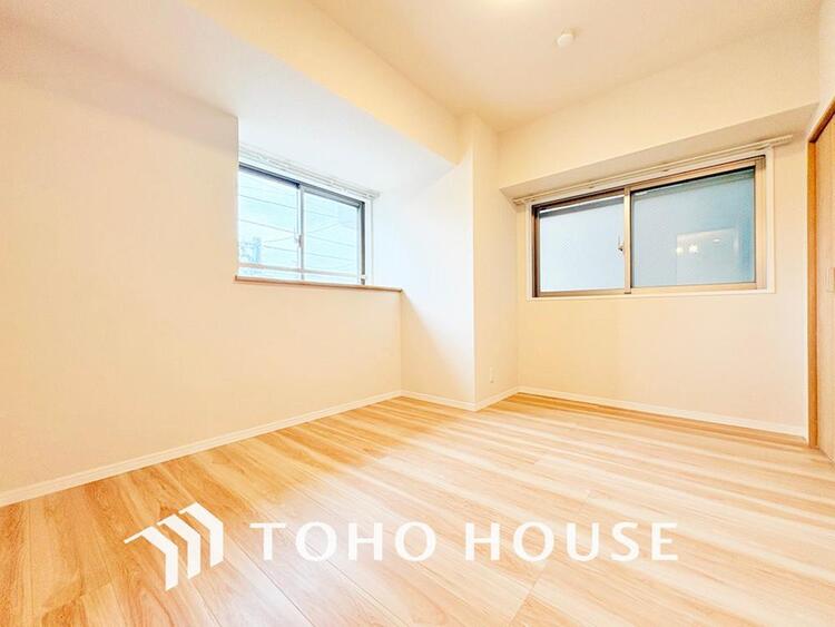 内装 シンプルですっきりとした室内は飽きのこない居心地の良い雰囲気