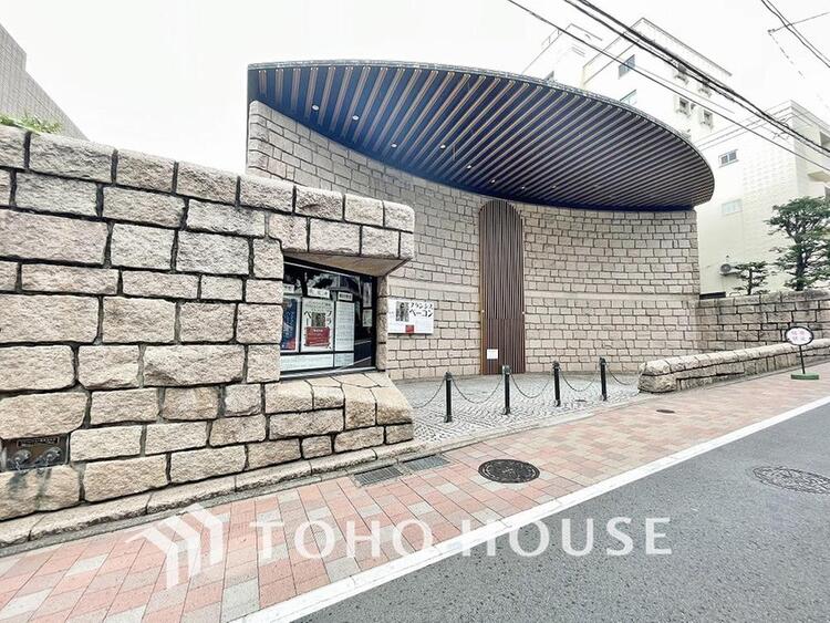 周辺 渋谷区立松濤美術館まで約700m