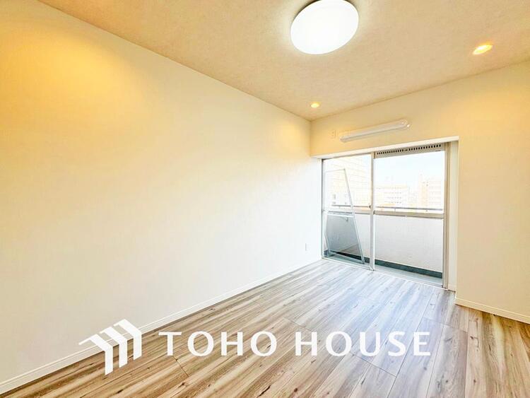 内装 一日の疲れを癒やしてくれる主寝室。時を忘れて過ごす場所として過ごせるお部屋。