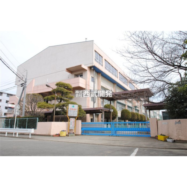 周辺 霞ヶ関東中学校(約540m)