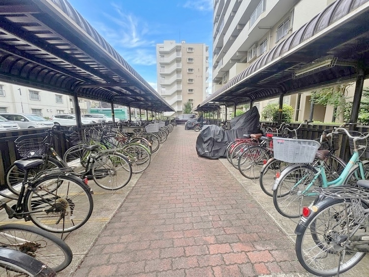 その他 きちんと整備された駐輪場。住む方の心遣いが感じられます。