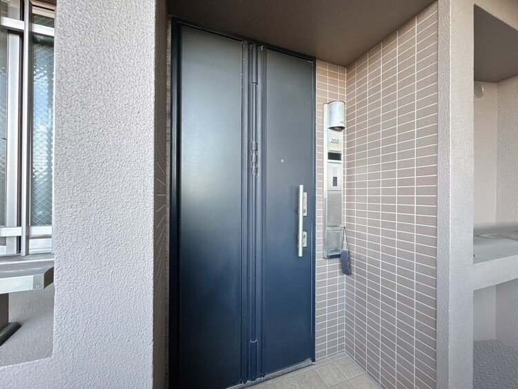 玄関 玄関を開ければ、そこは安らぎのご自宅。