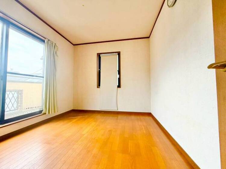 内装 家具の置きやすい出っ張りのないお部屋。
