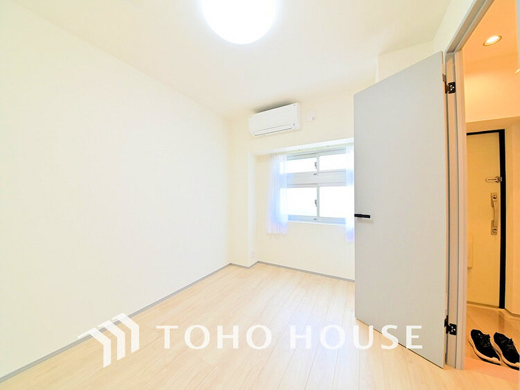 内装 シンプルですっきりとした室内は飽きのこない居心地の良い雰囲気