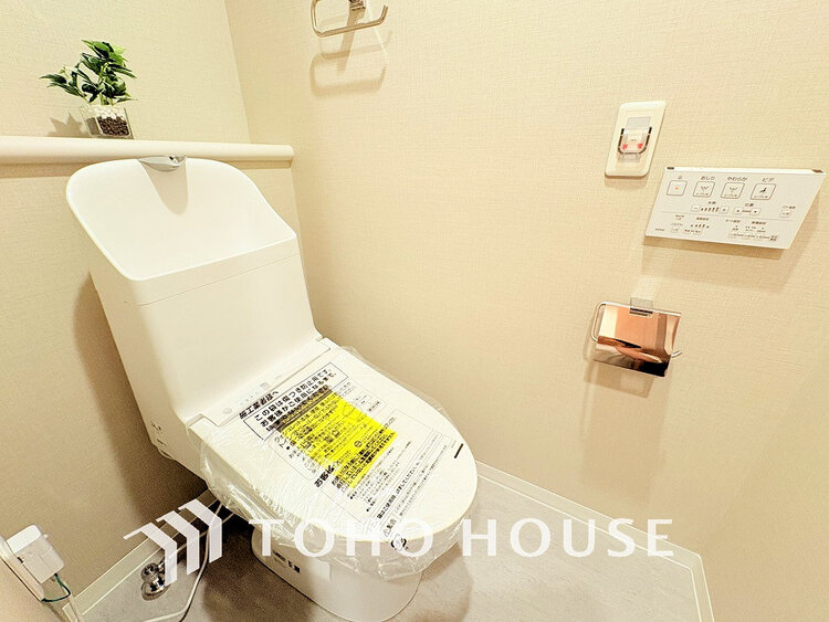 トイレ トイレには快適な温水洗浄便座付