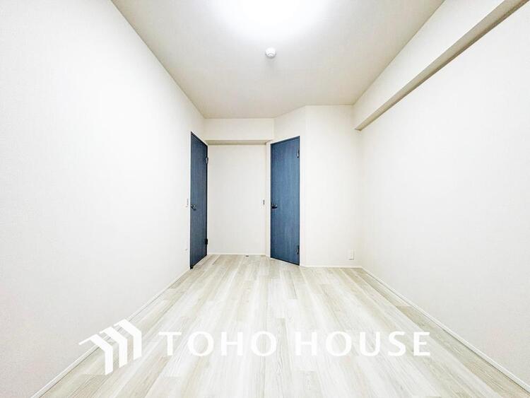 内装 白を基調とした室内は、明るい住空間を造り出すだけでなく、清潔感をもたらしてくれます。