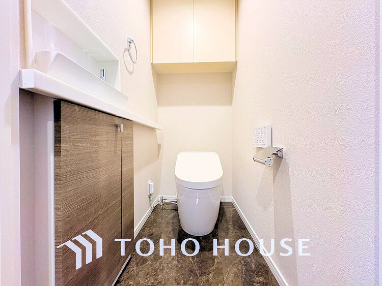 トイレ トイレには快適な温水洗浄便座付