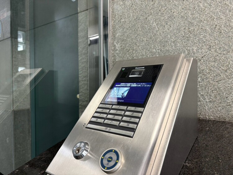 その他 誰が来てもわかる様にモニター付きインターホンを設置。