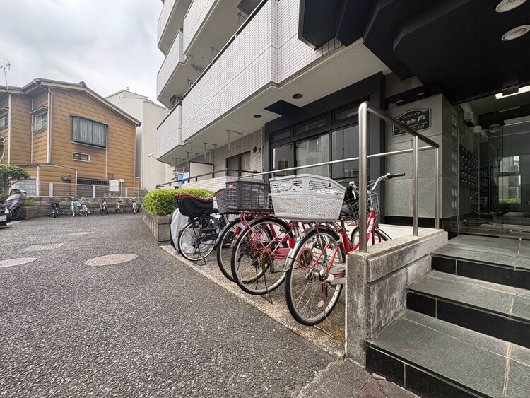 その他 駐輪場も綺麗に整頓されています。※空き状況は都度ご確認下さい。