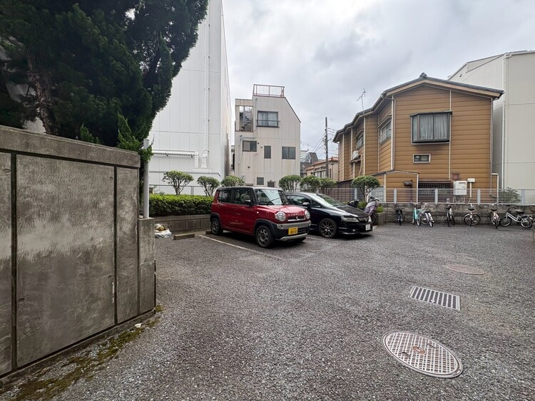 その他 駐車スペースが嬉しいですね。※空き状況は都度ご確認下さい。
