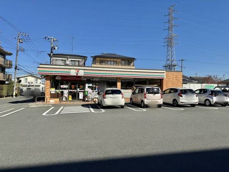 周辺 セブンイレブン 日野万願寺2丁目店迄320ｍ