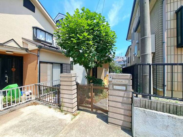 外観 現地と同じくらい、周辺環境は大切です。図面だけでは分からない現地の雰囲気もご確認くださいませ（2026年7月撮影）