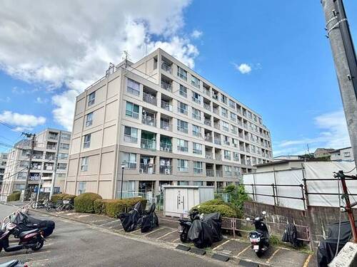 篠原コーポラスA棟の画像