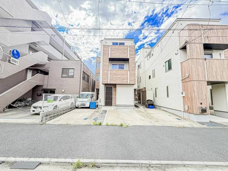 外観 落ち着きのある身近で安心感のある住環境がとてもすてきです！！！小さなお子様にも安心感が広がります！！！前面道路や周辺の落ち着きも暮らしやすさにつながります。現地の雰囲気をぜひご体感くださいませ！