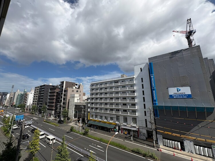 その他 眺望や窓からの景色が良いと、家で過ごす時間も快適です。