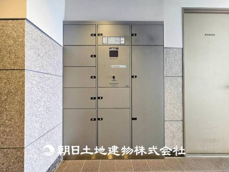 その他 【宅配ボックス】ご不在時にも大切なお荷物を守ってくれる宅配ボックス。