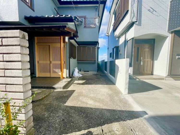 駐車場 駐車場付きで、マイカー派の方にも安心です。