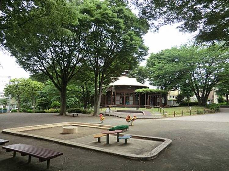 周辺 境之谷公園	　110m	