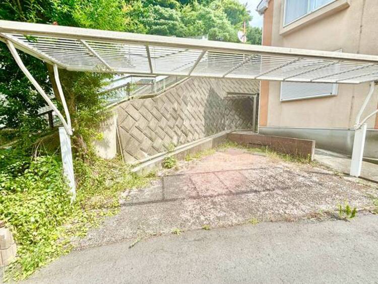 駐車場 2026年8月初旬撮影