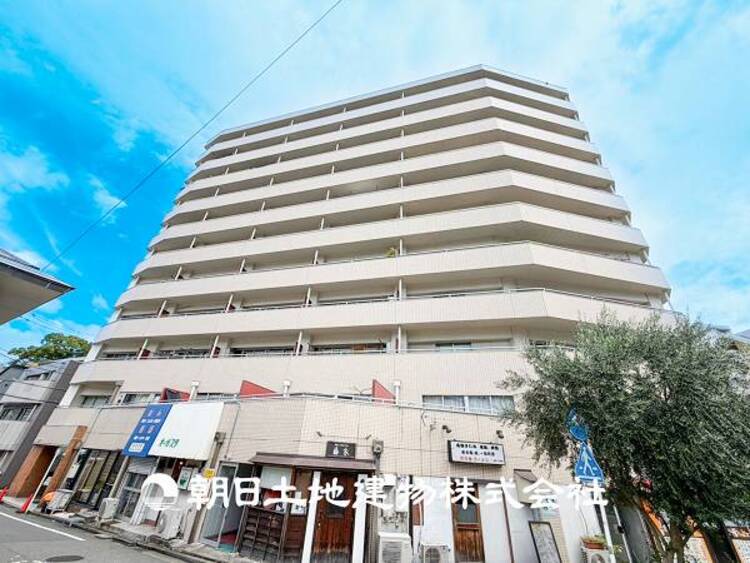 外観 【外観・立地】表現された空間はたくさんの光を浴び、風を感じ、暮らしを豊かにしてくれます。家族の思い出を刻んでいきます。