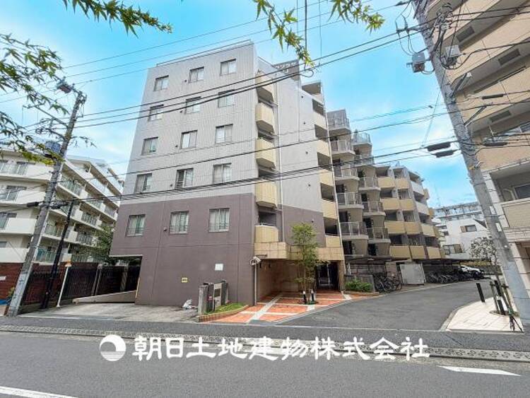外観 【外観写真】時間のゆとりと空間、爽やかな陽光がもたらす光と風を贅沢なまでに感じる暮らしがここに始まります。