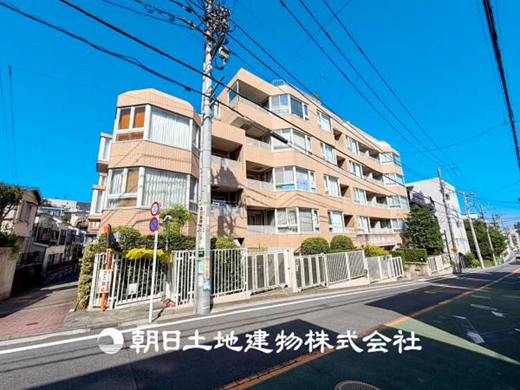 外観 【外観・立地】表現された空間はたくさんの光を浴び、風を感じ、暮らしを豊かにしてくれます。家族の思い出を刻んでいきます。