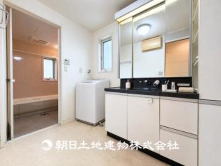 洗面 【洗面化粧台】こだわりをもった洗面台は普段の日々をファッショナブルな日々に変換してくれる力があります。