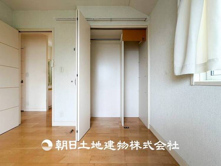 収納 【収納】子供部屋にも寝室にも、便利な全居室収納スペース付ですので、各部屋の荷物がすっきりまとまります。
