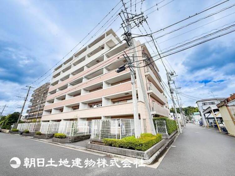 外観 リビングで家族との時間、自分の時間を大切にできる空間を作りました。