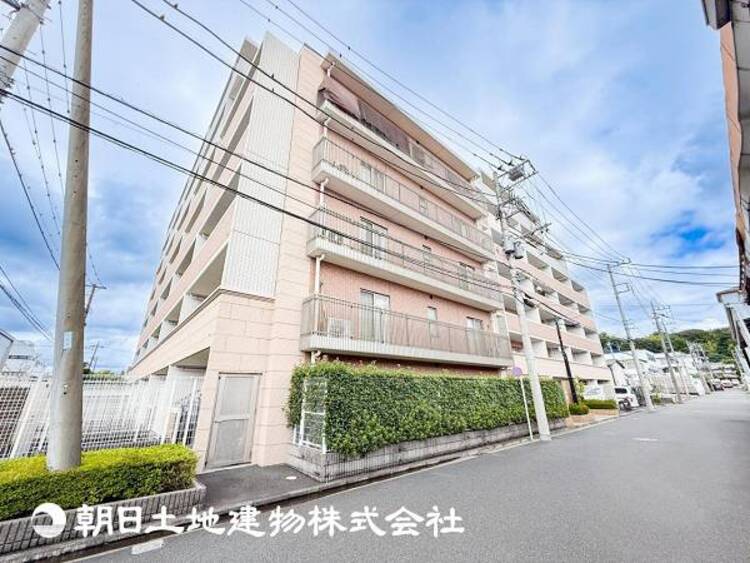 外観 1日の疲れを癒すバスタイム。心地よいリラックスを叶える独立した美しい空間です。