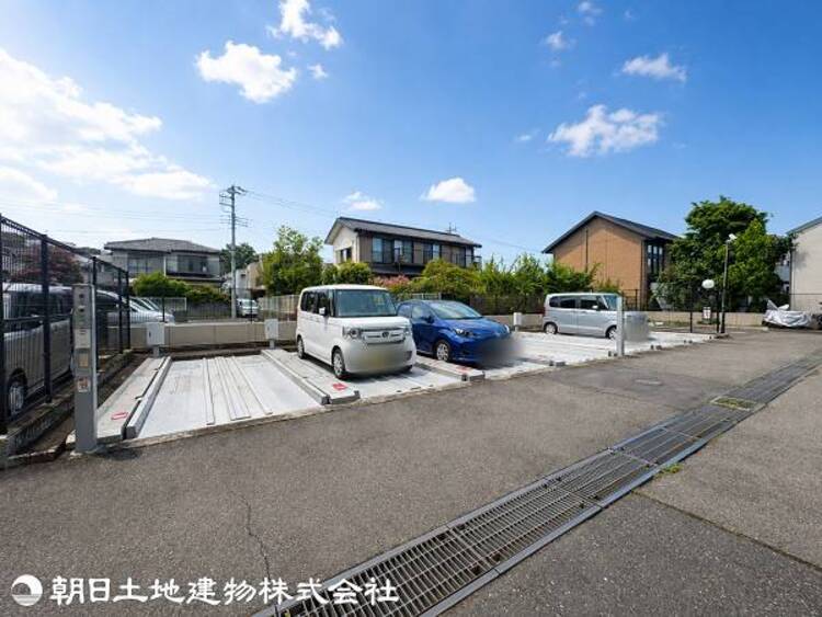 駐車場 【2026年8月撮影】